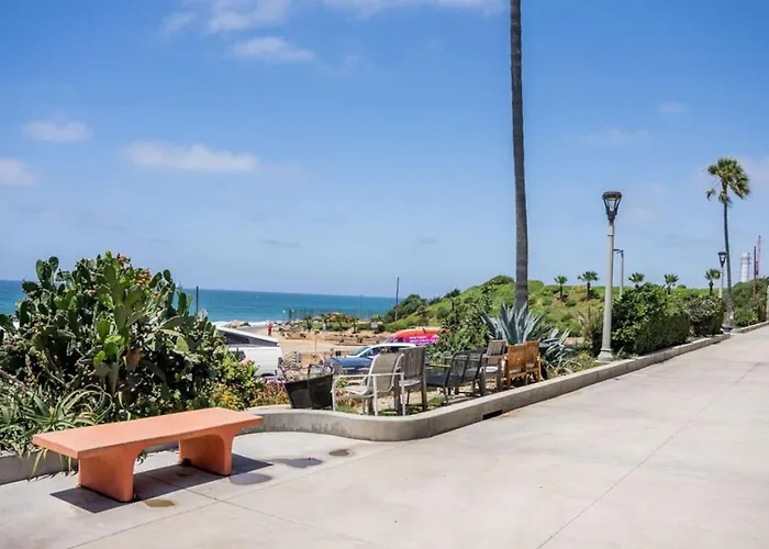 Gorgeous Beachside Bliss Ocean View Walk2Strand