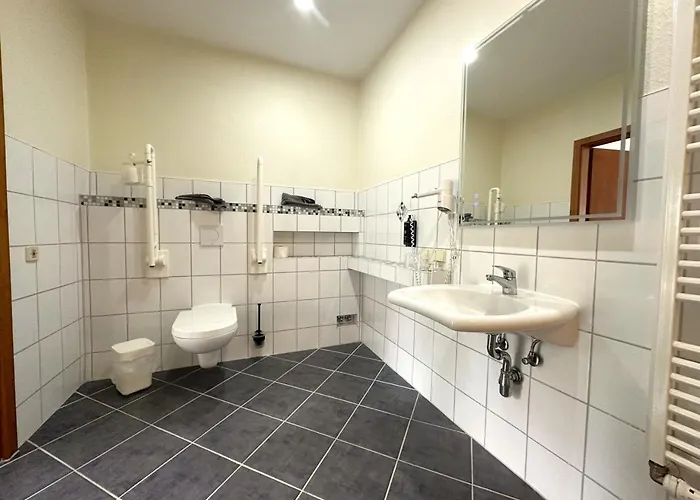 Gaestehaus Lietzow & Stoertebeker Camp