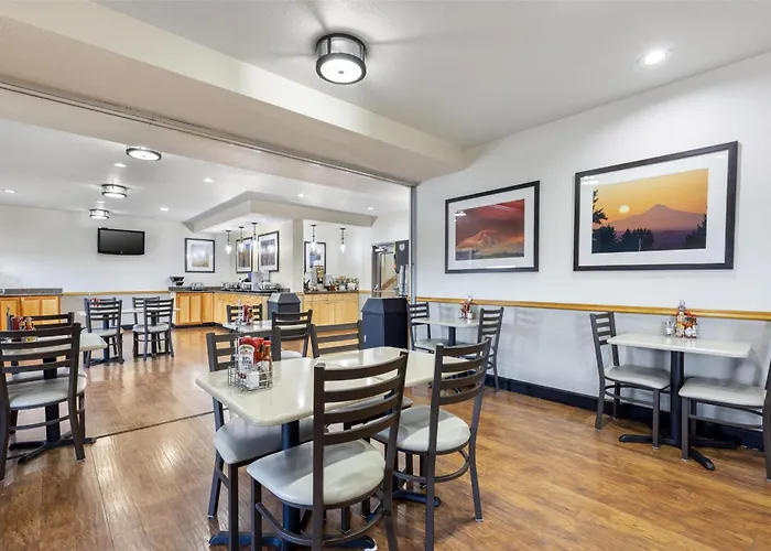 Best Western Woodburn Inn
