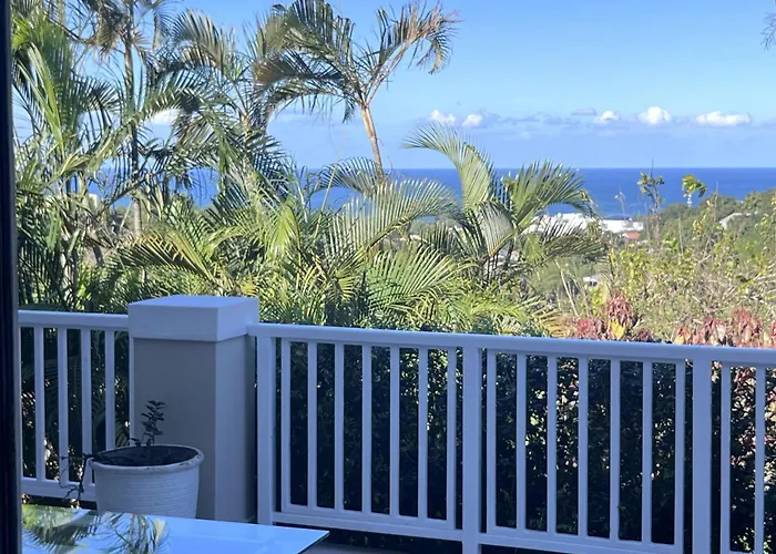 Seaview Manor Exquisite Bed & Breakfast