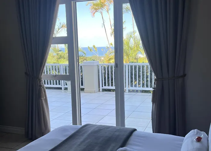 Seaview Manor Exquisite Bed & Breakfast