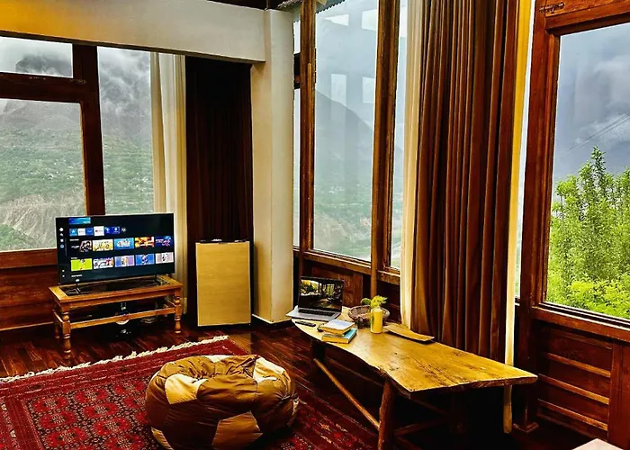 Old Hunza Inn