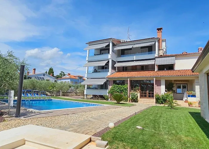 Aura Residence