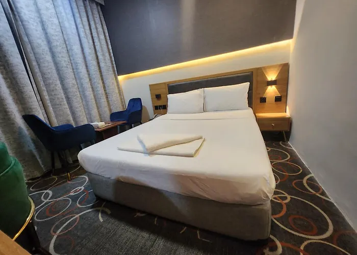 Melody Queen Hotel By Aura Dubai
