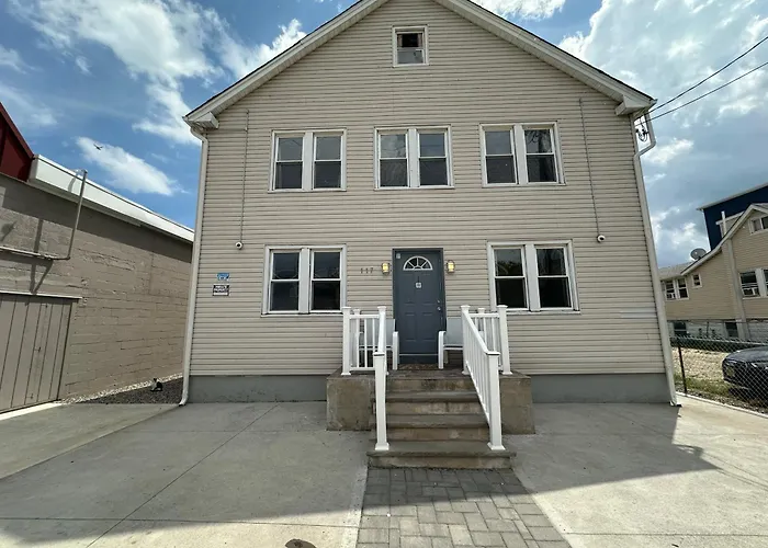 Jd Apartment And House