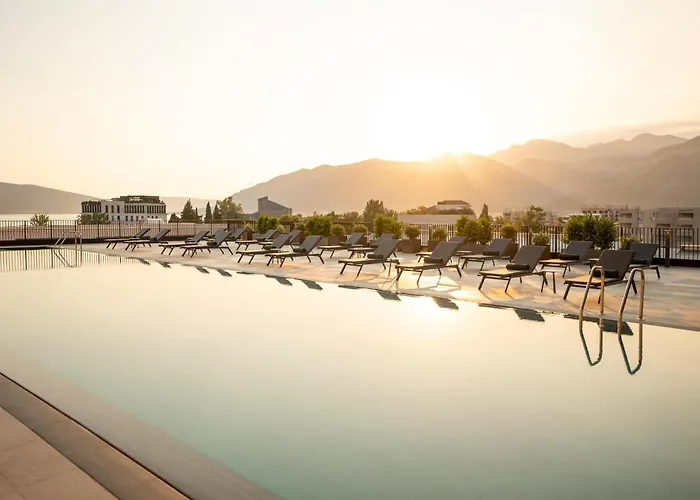 SIRO Porto Montenegro