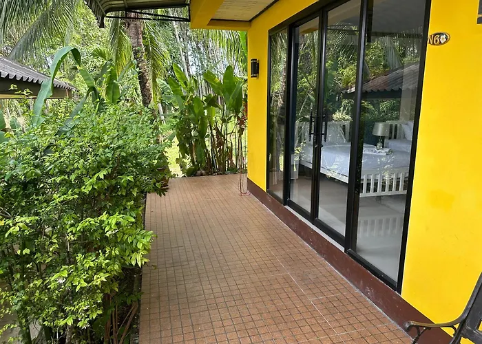 Nankanok Resort