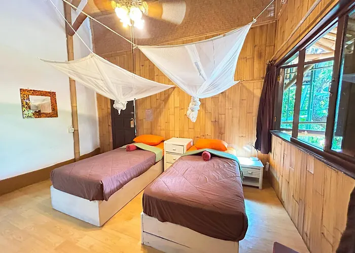 Serenity Eco Guesthouse And Yoga- Chse Certified