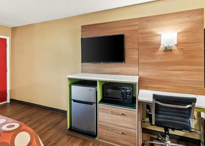 Super 8 By Wyndham Cincinnati-Springdale Oh