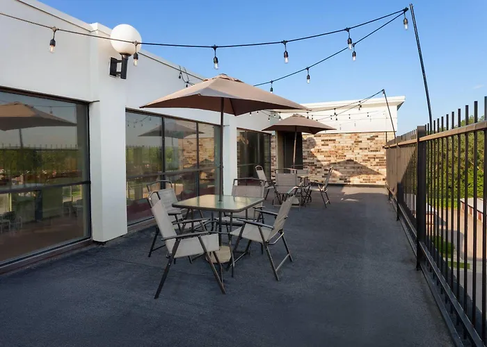 Americinn & Suites By Wyndham Baraboo Event Center