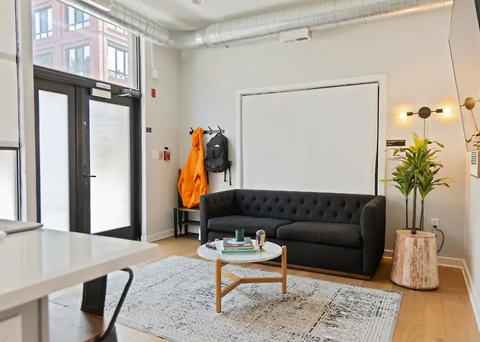 Sosuite At The Vine - Old City