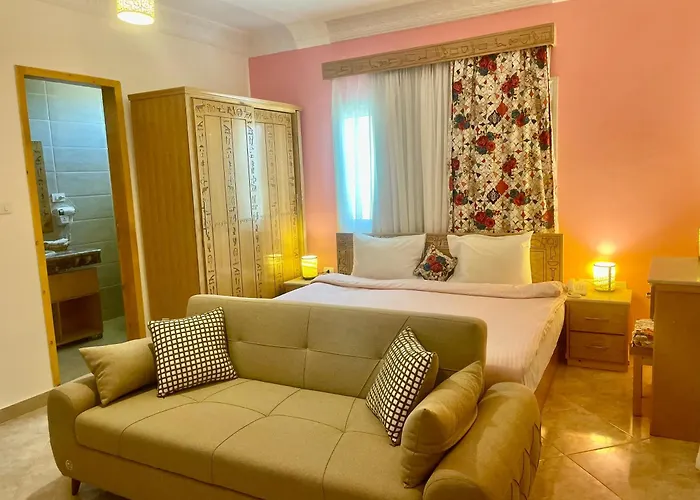 Jewel Howard Carter Hotel
