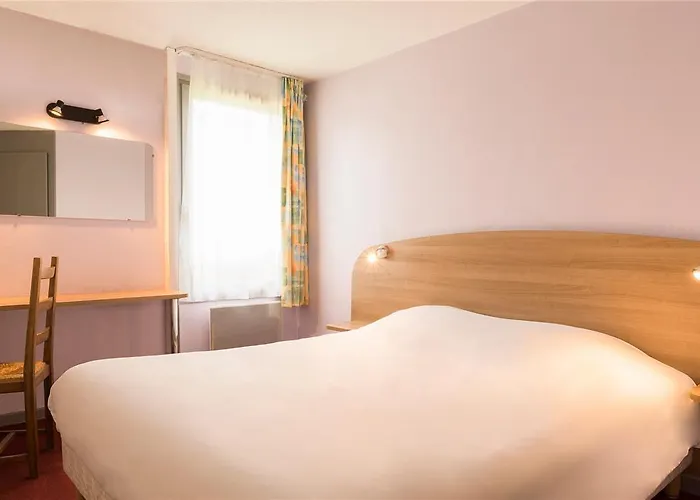 Ogcity, Hotel Valence Est