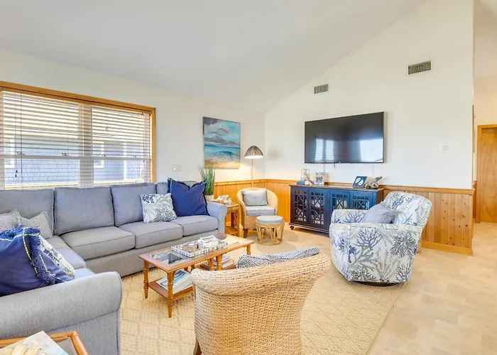 Hot Tub & Ocean Views: Kitty Hawk Haven!