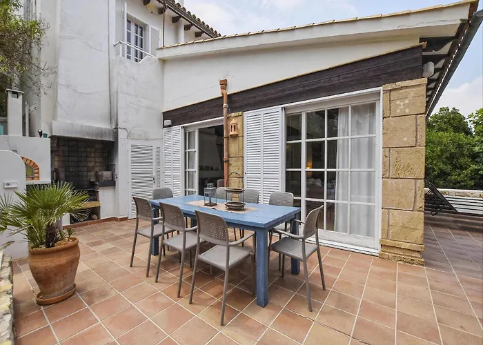 Villa In Cala Ratjada With Sea Views And Pool