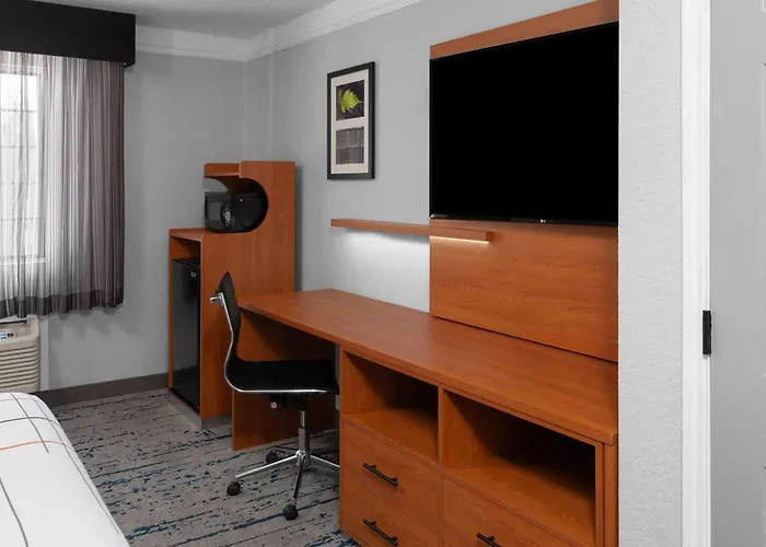 La Quinta Inn By Wyndham Champaign