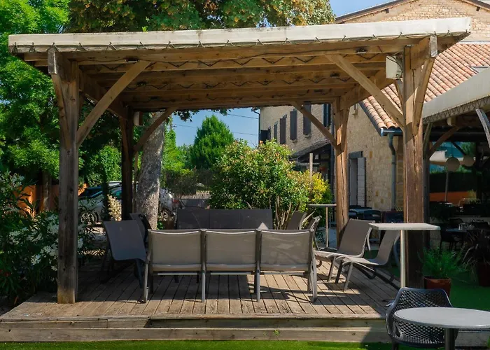 Logis Hotel Restaurant Saint Romain