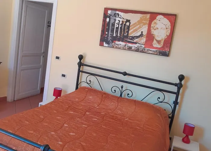 B&B Sans égal, con CAMERE PRIVATE e APPARTAMENTI al PIANO TERRA a Biella