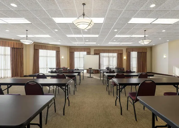 Mainstay Suites Fitchburg - Madison
