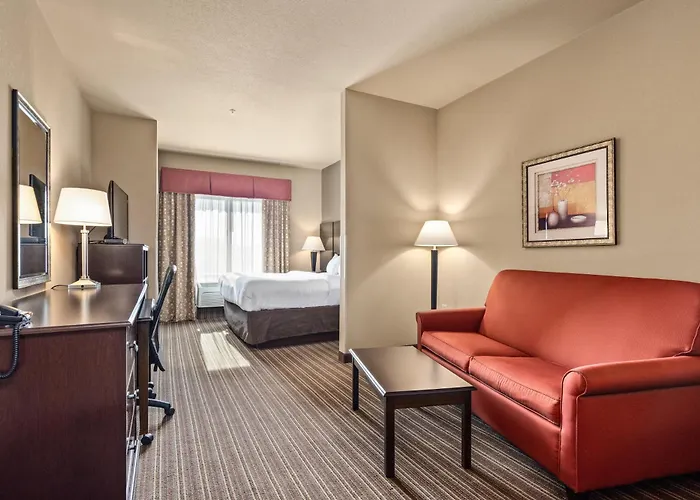 Portland Inn & Suites