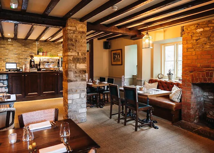 Eliot Arms