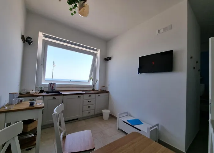 Seafront Holidays & Workstays - Mare & Sole Apartments