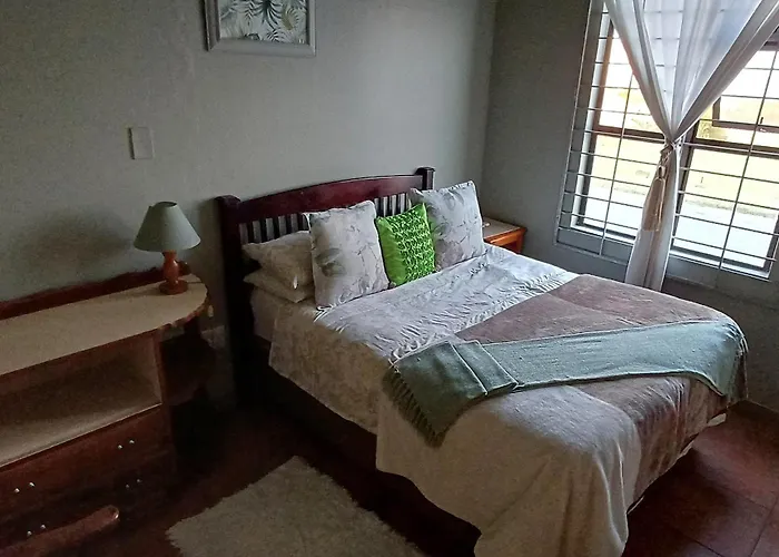 Oceanic Flashpackers Accommodation