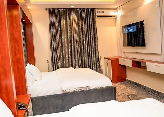 Perly Gate Residence Uyo