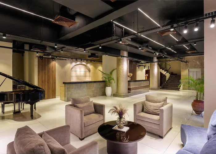 George Residence Tlc