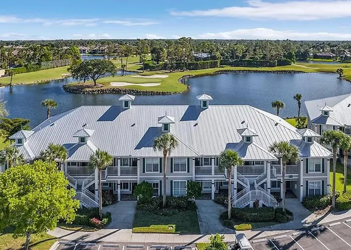 Greenlinks Golf Villas In Lely Resort