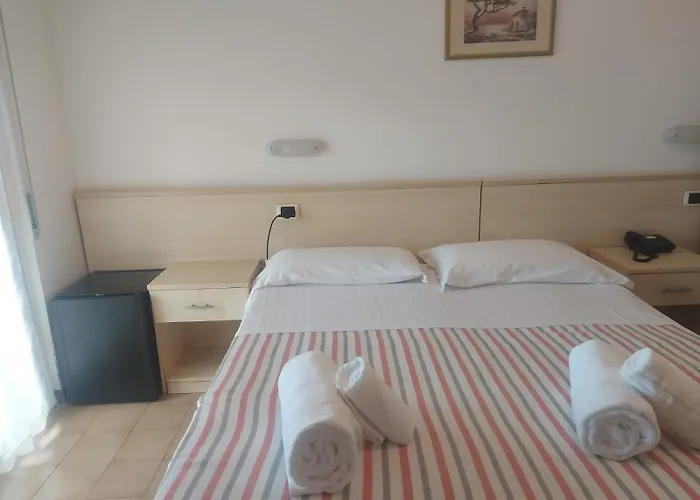 Hotel Holiday Garnì