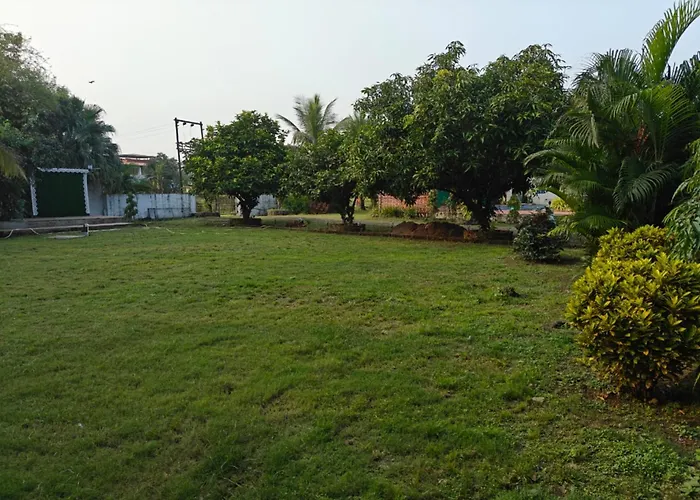 Madhuson Palms
