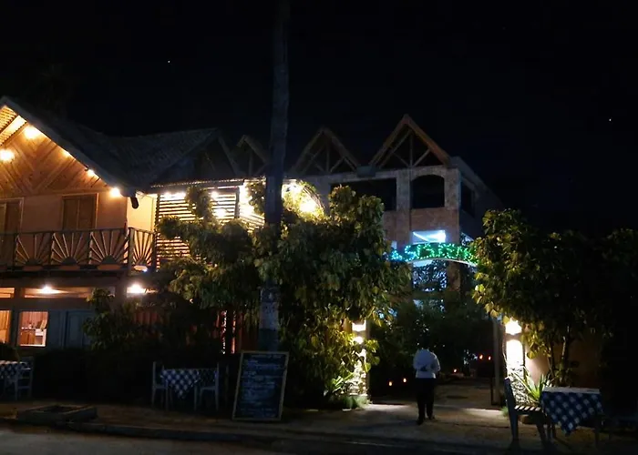 Oasis Kemba Hotel-Restaurant-Bar