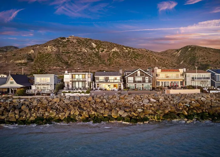 Seacliff Beach Retreat - Amazing Beachfront For Family Of 6