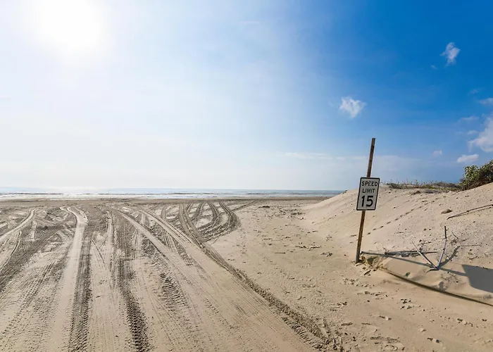 'The Beach House' Bolivar Peninsula Family Getaway