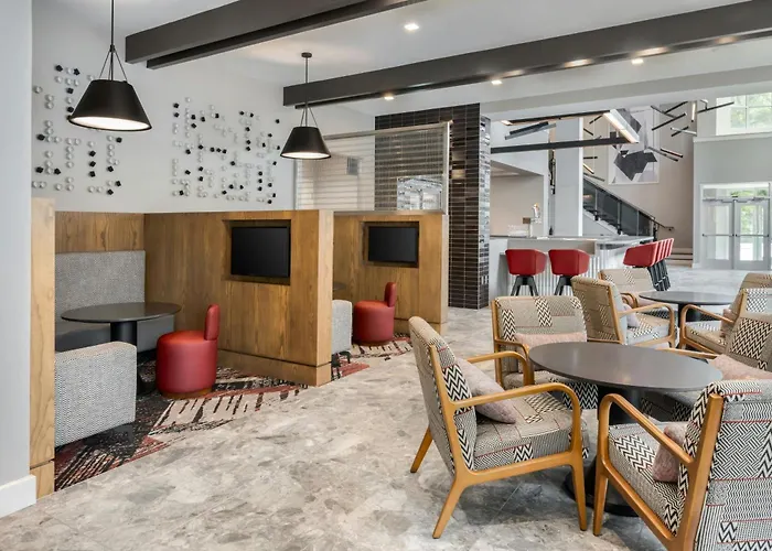 Courtyard By Marriott Athens Downtown