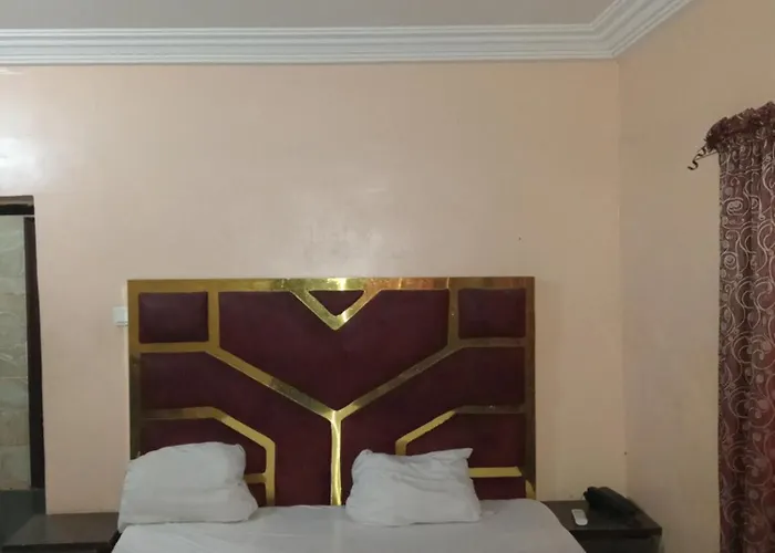 African Princess Hotel, New Haven