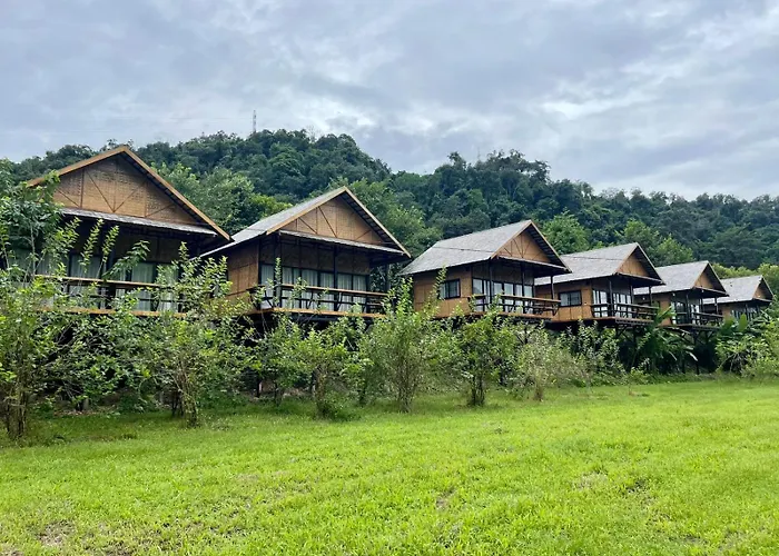 Phouphet Phoukham Lodge