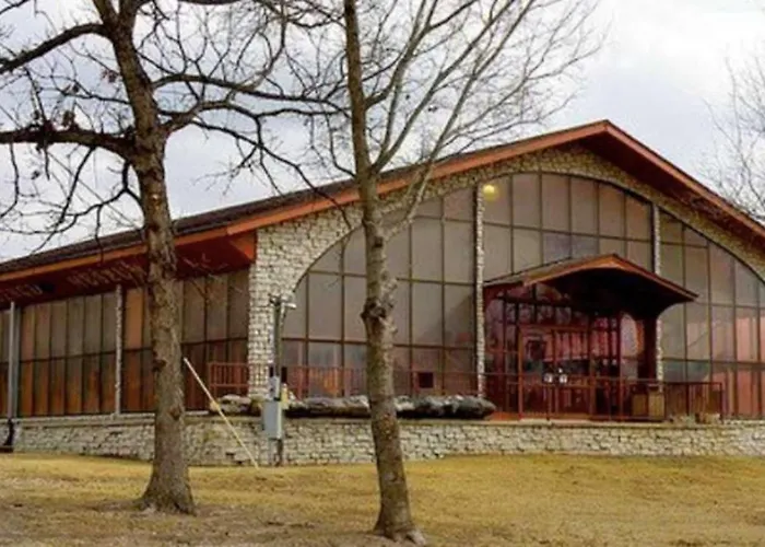 Full Room Riverside Getaway In Historic Glen Rose