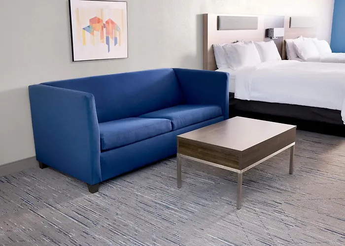 Holiday Inn Express & Suites Elgin - Chicago Northwest