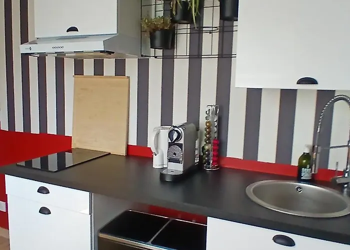 Appartement insolite de 60 m2 cuisine chambre parking jaccuzi