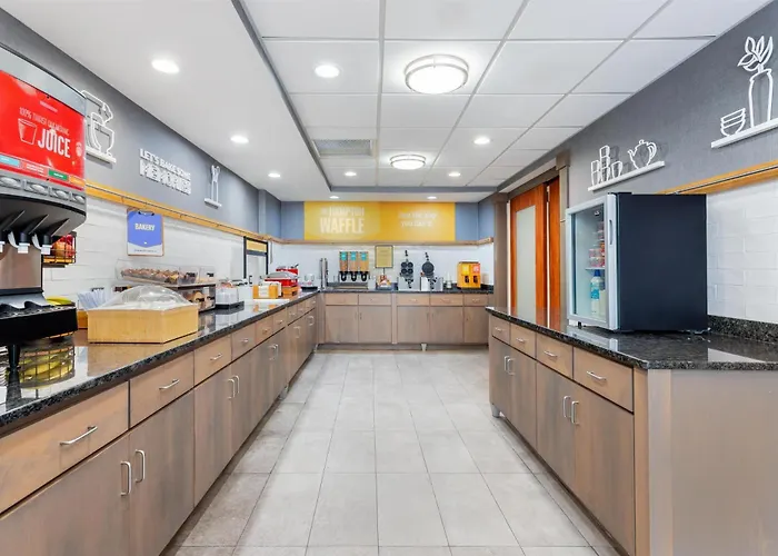 Hampton Inn Akron-South