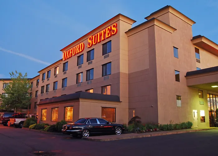 Oxford Suites Portland - Jantzen Beach