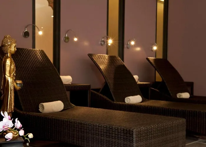 Hotel & Spa Le Grand Monarque, BW Premier Collection
