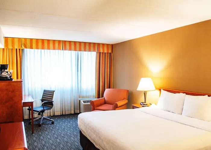Clarion Hotel & Convention Center Joliet