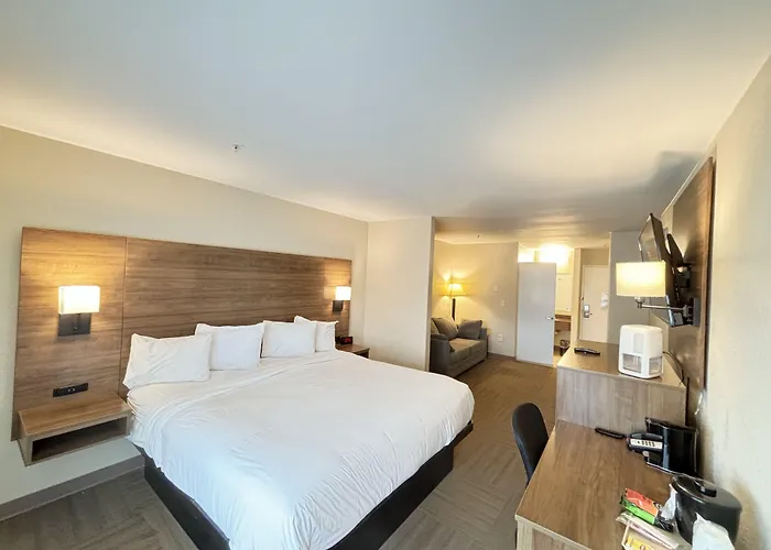 Baymont By Wyndham Lake Park Valdosta I75