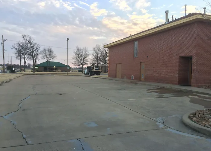 Fairview Inn And Suites