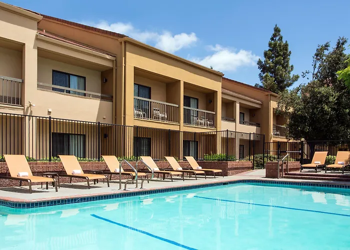 Courtyard By Marriott Pleasanton