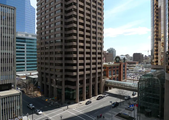 Ramada Plaza By Wyndham Calgary Downtown