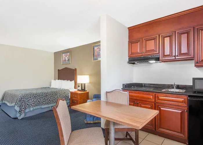 Days Inn By Wyndham Arlington Pentagon
